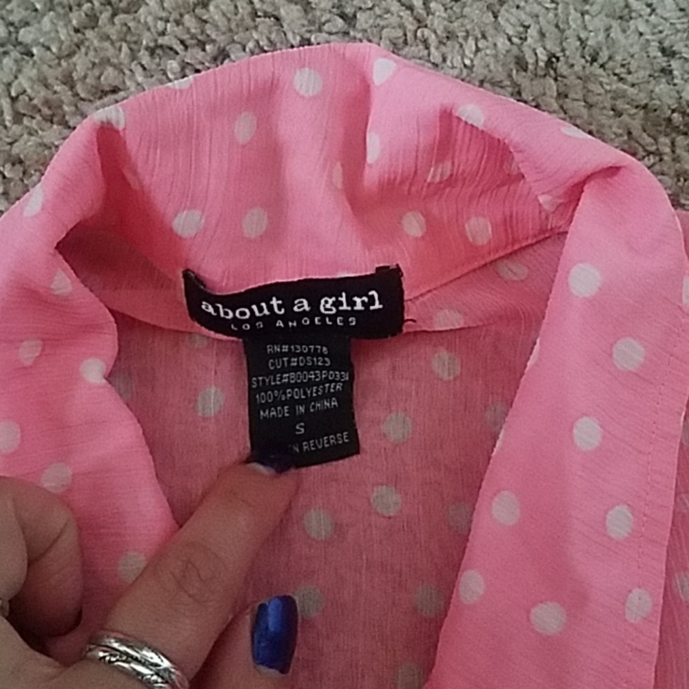 💕Pink Shirt💕 - Picture 2 of 6